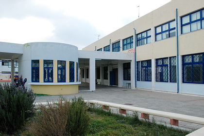 Ξεκίνησαν οι πανελλαδικές εξετάσεις και στο ΕΠΑΛ Αίγινας. Λειτουργεί από φέτος ως εξεταστικό κέντρο.
