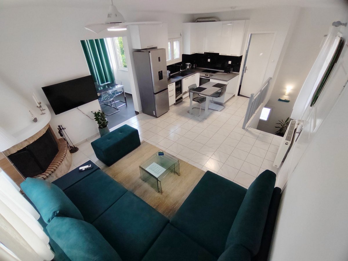 e73194b506c43ace_Floor_Top_view_Salon-Kitchen.jpg