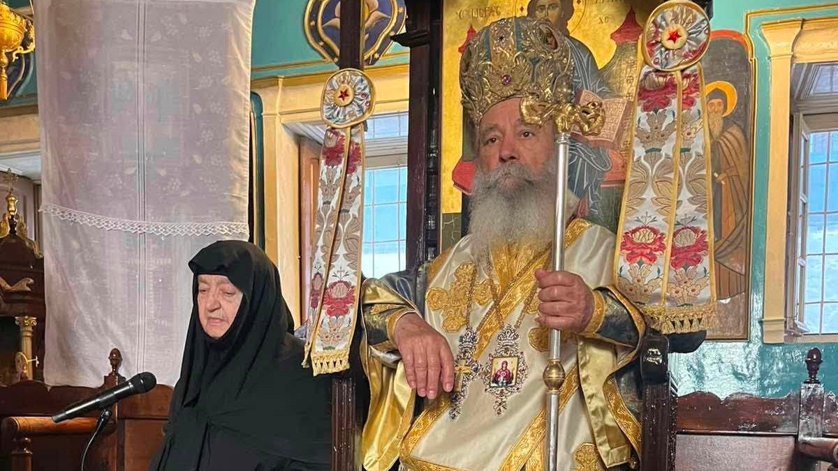 Αρχιερατική Θεία Λειτουργία στη Χρυσολεόντισσα για τα ονομαστήρια της Γερόντισσας Ευπραξίας
