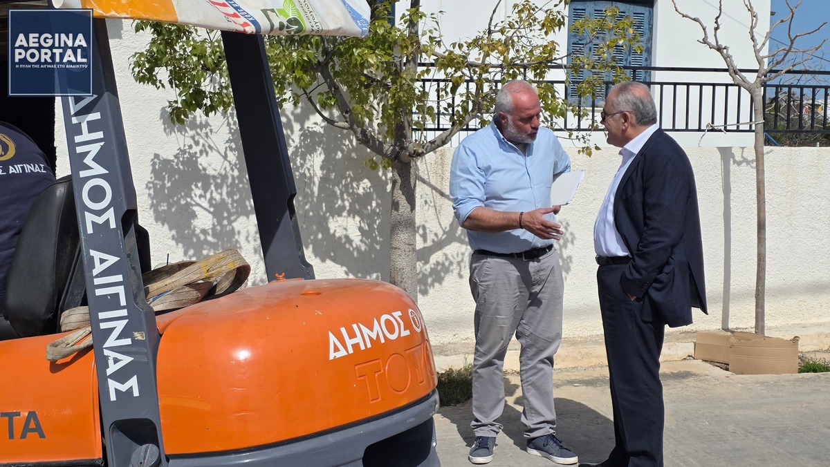 Κατά την παράδοση που έγινε στις εγκαταστάσεις των Τεχνικών Υπηρεσιών στην Όμορφη Εκκλησία