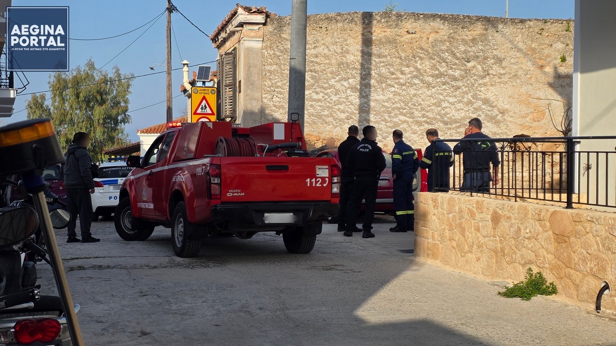 Φωτιά σε σταθμευμένο αυτοκίνητο στην περιοχή του Αγίου Μάμα. Κατασβέστηκε από το Πυροσβεστικό Κλιμάκιο Αίγινας.