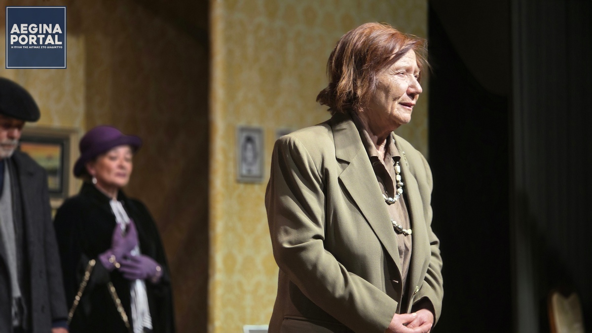 «Η κυρία Singer ταξιδεύει απόψε». Ανθρώπινες ιστορίες και μνήμες, ζωντανεύουν στη σκηνή με τη Θεατρική Ομάδα Κυψέλης.