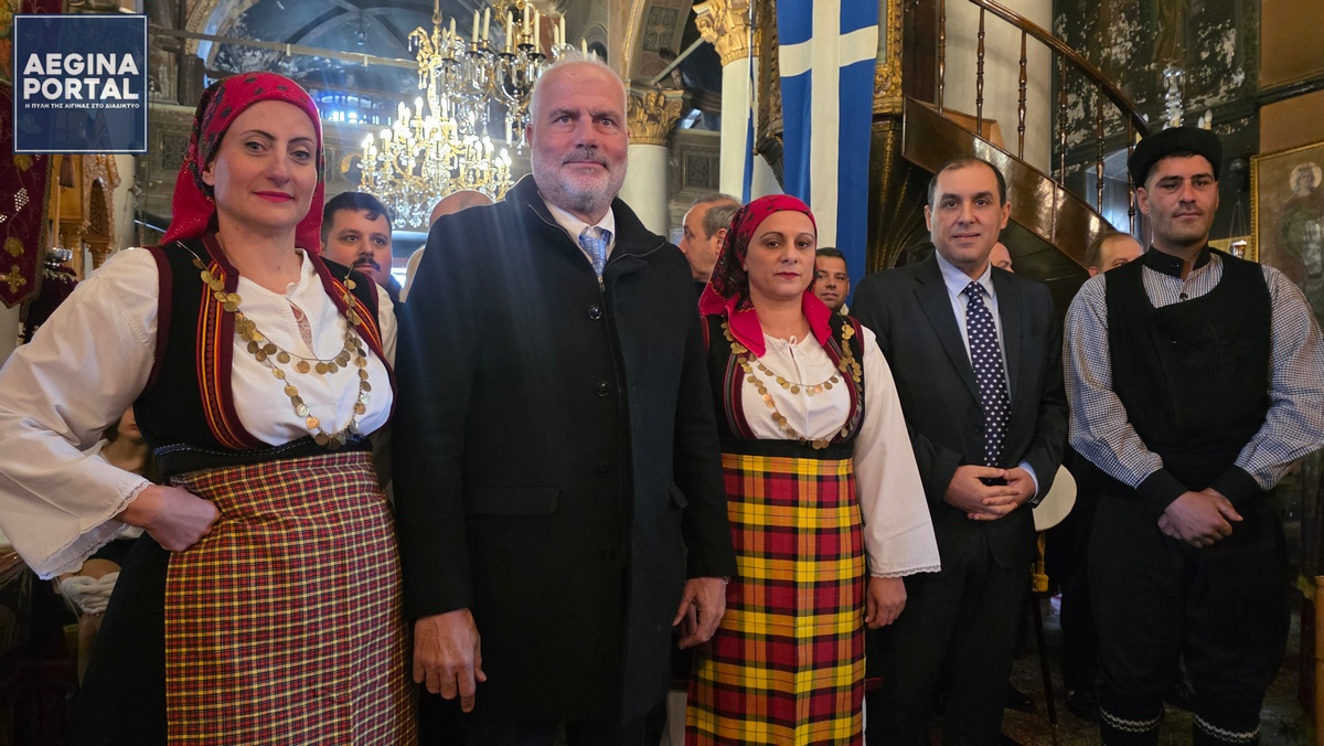 Στη συνέχεια πραγματοποιήθηκε η συγκέντρωση των εκπροσώπων των τοπικών Αρχών στο Παλαιό Δημαρχείο