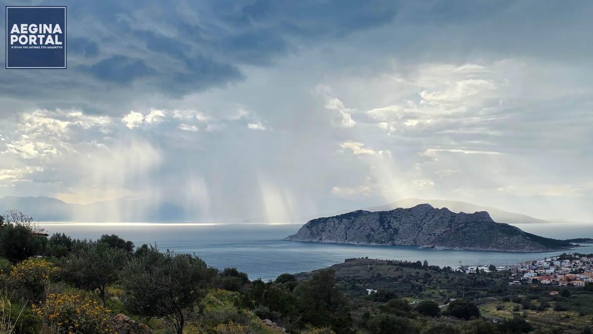 Σαφώς χρειάζεται σήμανση και βέβαια κάποιο τεχνικό έργο για την αποκατάσταση του οδοστρώματος