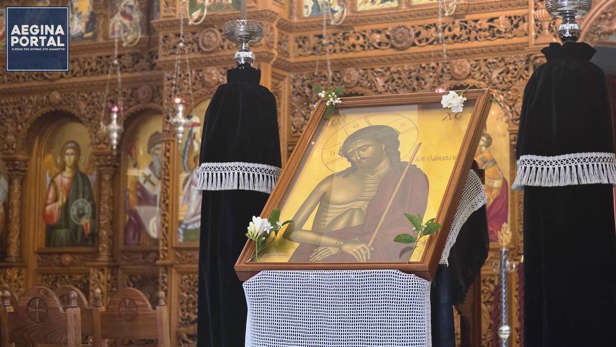 Σε κλίμα βαθιάς κατάνυξης η Ακολουθία του Νυμφίου στους ιερούς ναούς του νησιού.