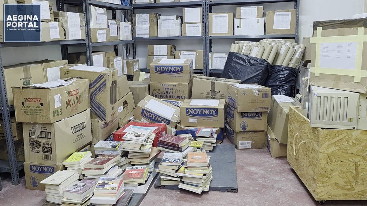 «Είναι κρίμα και άδικο τόσο μεγάλος όγκος πολιτισμού και γνώσης να βρίσκεται σε κούτες»