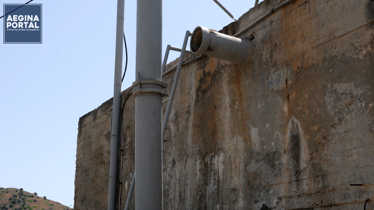 Παραμένουν τα προβλήματα στην υδροδότηση σε περιοχές που βρίσκονται σε ψηλά σημεία. Δεν προλαβαίνουν να γεμίσουν οι δεξαμενές, αναφέρει ο κ. Αντώνης Μούρτζης.