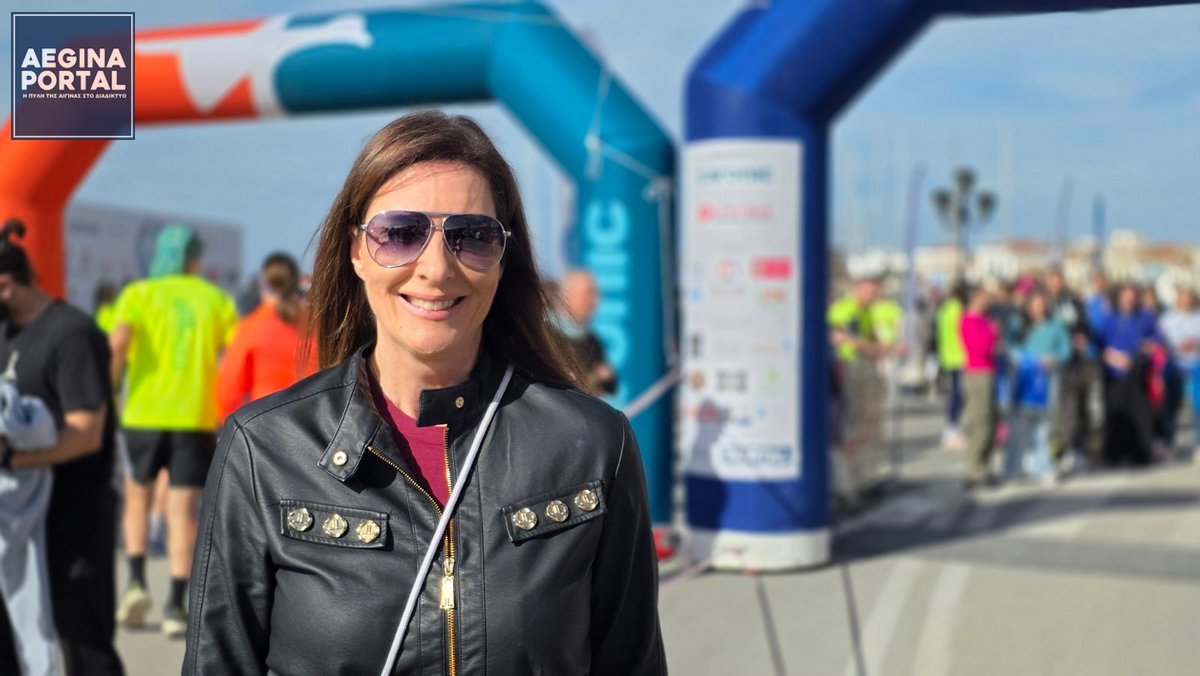 Η δημοσιογράφος της ΕΡΑ ΣΠΟΡ,  Βίκυ Σπύρου, λίγες στιγμές πριν την έναρξη του 15 Αγώνα Δρόμου Ιωάννης Καποδίστριας,  μιλά για το υπέροχο κλίμα της διοργάνωσης.